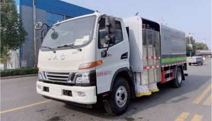090-jac-guardrail-cleaning-truck.jpg Jac Guardrail Cleaning Truck - Image 1