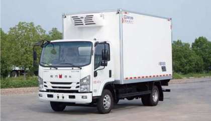 198-isuzu-refrigerated-truck.jpg ISUZU Refrigerated Truck - Image 1